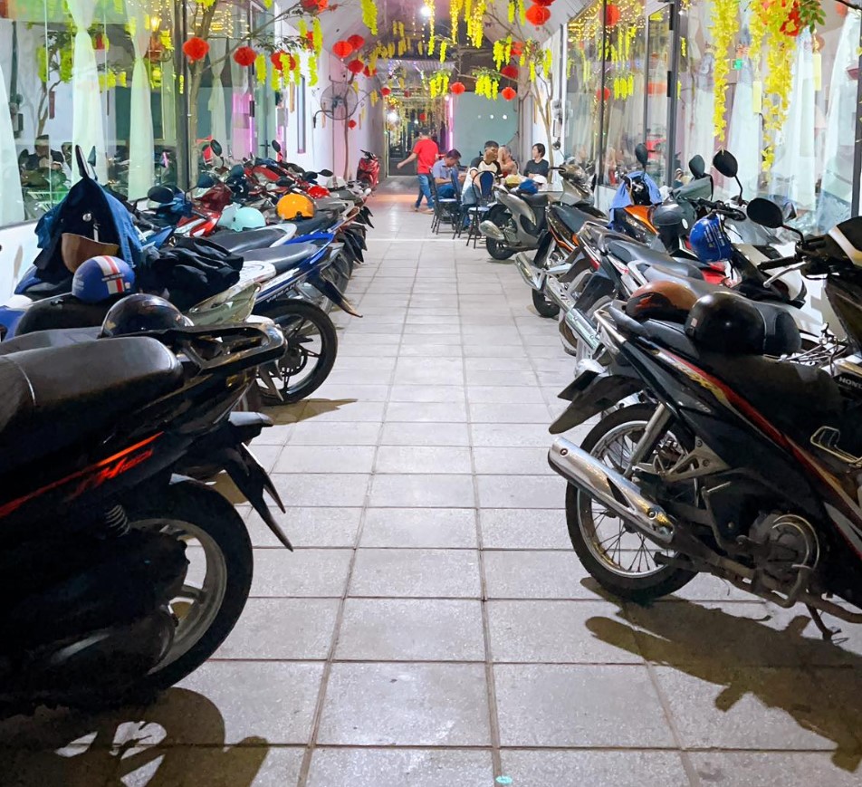 Kích thước bãi đỗ xe máy tiêu chuẩn là bao nhiêu?